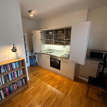 Double Bedroom With Shared Bathroom لندن المظهر الخارجي الصورة